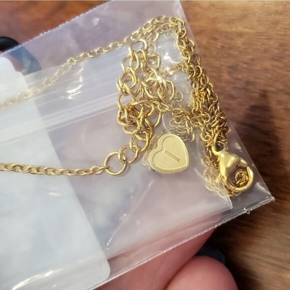 Heart initial necklace small child - Picture 8 of 11